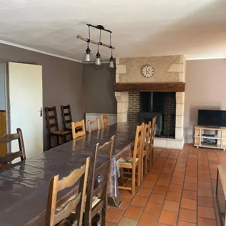 Holiday home Piscine 15 Personnes Brouchaud