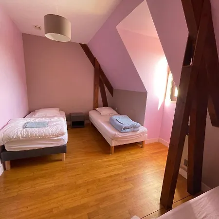 Holiday home Piscine 15 Personnes *