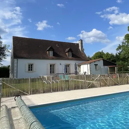 Holiday home Piscine 15 Personnes Brouchaud