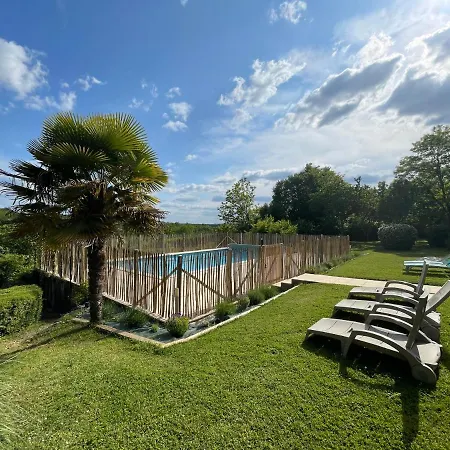 Piscine 15 Personnes Holiday home Brouchaud