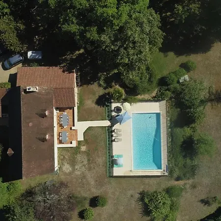 Piscine 15 Personnes * Brouchaud